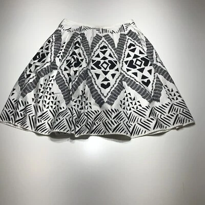 Falda Worthington Mujer 10 Blanca Negra Estampado Geométrico Invertido Plisado Columpio Foto 1 de 4