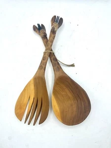 Kitchen Salad Wood Carved spoon and fork giraffe Spotted on the handle - Picture 1 of 5