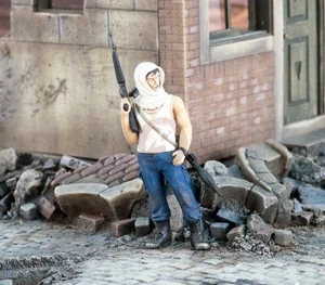 Verlinden 1/35 caccia insurrezionale iracheno con fucile M16 e RPG-7 nella guerra in Iraq 2194 - Foto 1 di 1