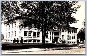 K40/ Wonder Oregon RPPC Postcard c1940s Josephine County Court House 432 - Picture 1 of 2