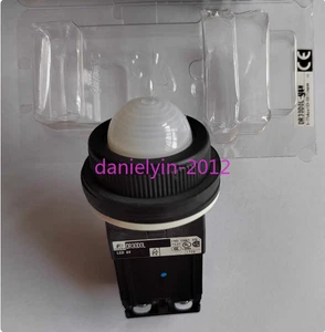 1Pcs New FUJI indicator light DR30D0L-S4W - Picture 1 of 2