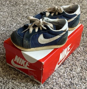De colección 1983 Nike Tyro Zapatos para Correr Tenis Niños Pequeños 3 1/2 en Caja Original - Imagen 1 de 10