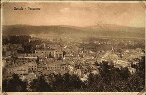 Görz Gorizia Italien Italia Venetien AK ~1920/30 Panorama Stadt città Wohnhäuser - Picture 1 of 2
