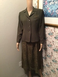 Studio I petite suit - Picture 1 of 8