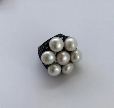 Anillo de plata de ley talla 8 con pavé de cuarzo negro y perlas de agua dulce Foto 1 de 4