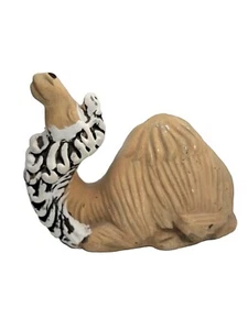 Rinconada Desert Humpback Camel Animal Textured Sculptured Figurine 3" H Vintage - Picture 1 of 6