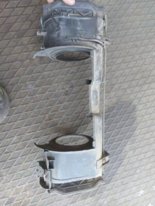 BMW 1374394 E32 E34 Housing Top Fan Cover - Picture 1 of 3