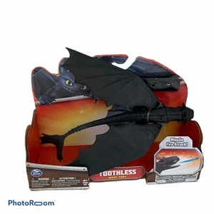 How to Train Your Dragon TOOTHLESS NIGHT FURY Missile Fire Attack Berk NEW 2013 - Picture 1 of 11