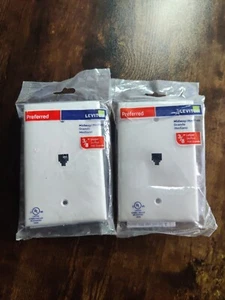 Neu Leviton 40539-PMT Light Almond Modular Jack Midway 3/8" größere Größe - Bild 1 von 2