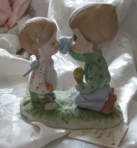 "LOVE IS TENDER" ~ LuvUms ~ von Warner Press - JUNGE MÄDCHEN ~ 17,77 $ - Bild 1 von 12