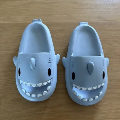 Zapatillas Tiburón Unisex 38/39 Azul Foto 1 de 3