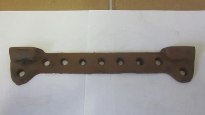  Antiguo soporte de pared de lavabo para fregadero de hierro fundido de 10 1/2"" en centros Foto 1 de 4