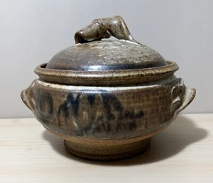 Brown Hand Thrown Studio Pottery Covered Casserole Dish Lid Signed Lynne - Picture 1 of 8