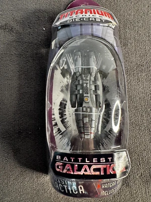 BATTLESTAR GALACTICA 钛系列压铸孩之宝 全新带盒 — 第 1/4 张图片