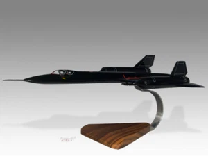 Lockheed SR-71 Blackbird Solid Mahogany Wood Handcrafted Display Model - Foto 1 di 12