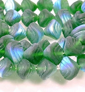 Muschelperlen, 8x7 mm, smaragdgrün mit mattem AB-Finish, Tschechisch, 25 Stück - Bild 1 von 3