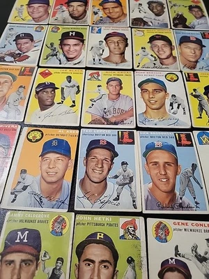 Lote de tarjetas de béisbol 1954 Topps - 25 diferentes - con Ted Kluszewski y John Hetki Foto 1 de 4