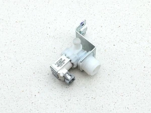 Válvula de entrada de agua para lavavajillas WD15X24213 (OEM) por - Imagen 1 de 3