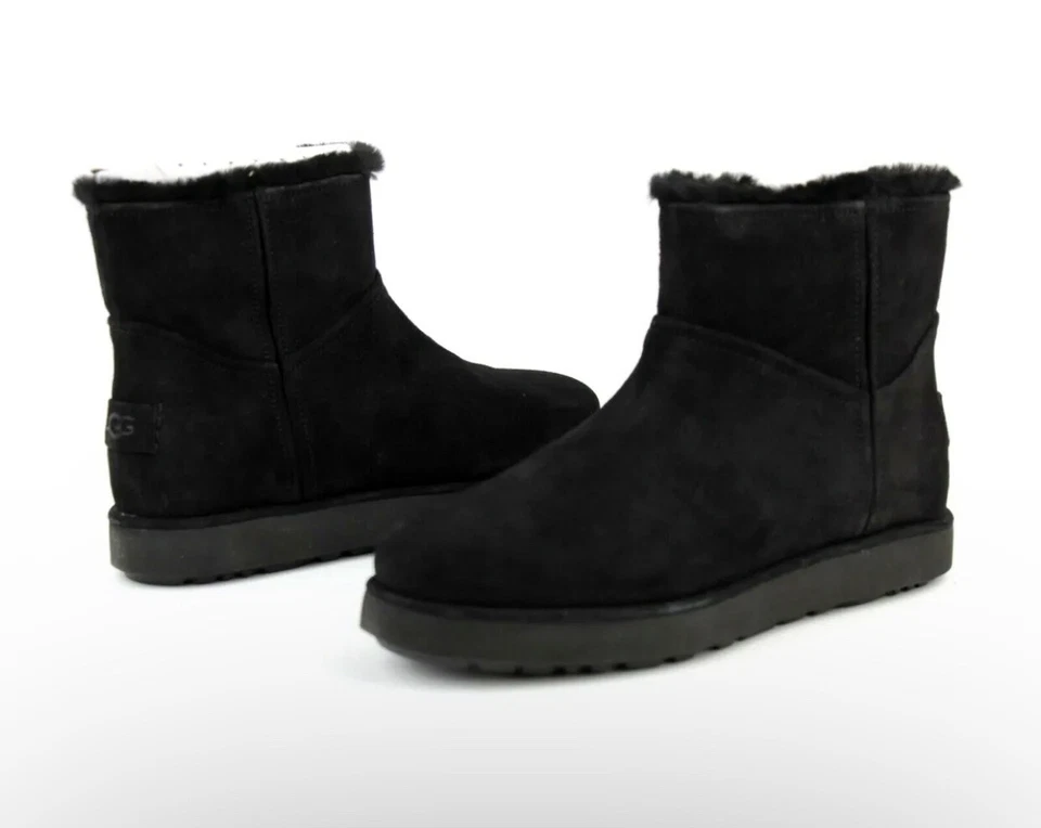 UGG Classic Mini Blvd Black Suede Wool Side Zip BOOTS Size 8 US