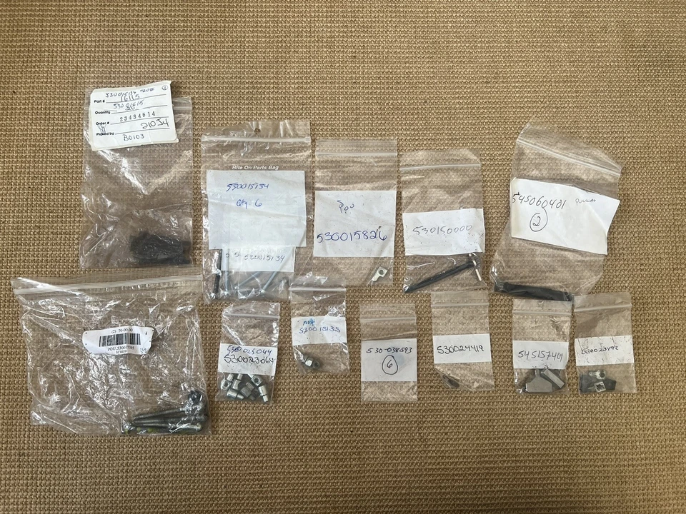 Lote de herrajes originales Poulan Foto 1 de 1