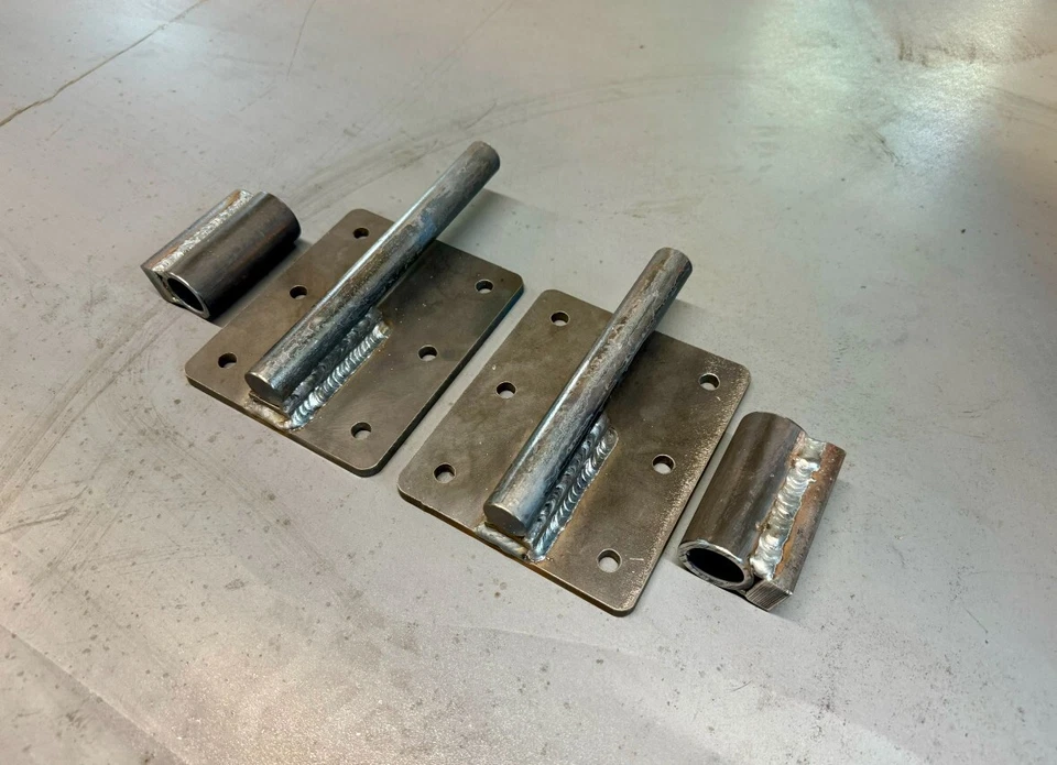 Heavy Duty Gate Hinges 7/8" Steel Rod, Bolt on / Weld on, 1/4" Steel Plate - Image 1 of 4