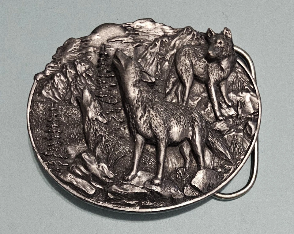Vintage Wolf Belt Buckle 1981 BERGAMOT Brass Works Antique Pewter - Image 1 of 4