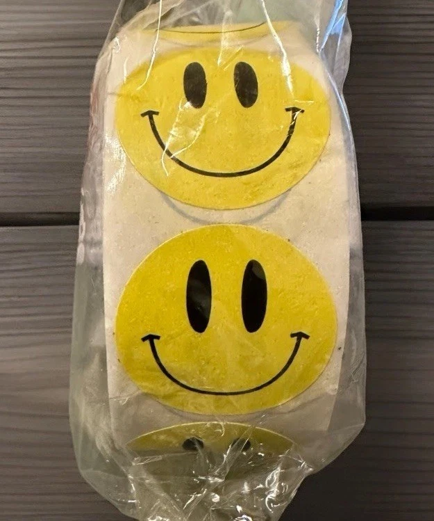 1 rollo aprox 450 piezas pegatinas cara feliz/cara sonriente 1 pulgada/25 mm usadas Foto 1 de 1