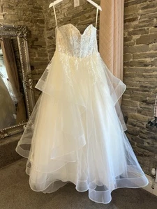 Camellia a-line Wedding Dress Ivory Size 14 ruffle skirt lace top  - Picture 1 of 8