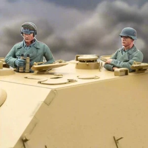 1/16 2pcs Resin Model Kit German Soldiers Tank Crew WW2 (no tank) Unpainted - Picture 1 of 4