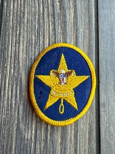 Vintage Round Embroidered Patch With Eagle & Star Design - Picture 1 of 2