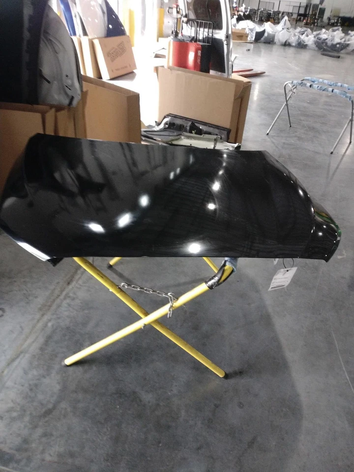 Capó usado se adapta a: BMW 550I GT 2016 grado A Foto 1 de 4