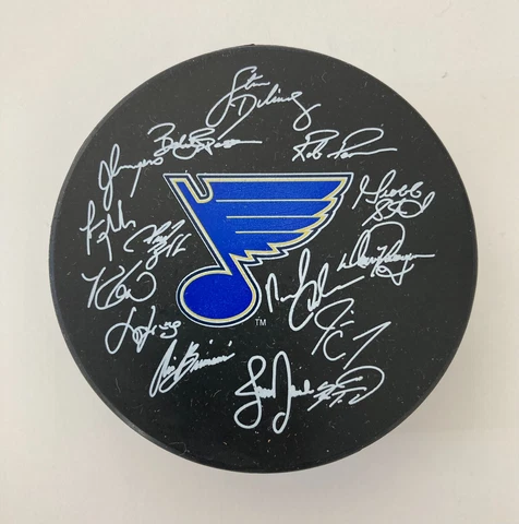 St. Louis Blues Regulation Size Hockey Puck w/ Replica Auto's (Circa 2007) Cover