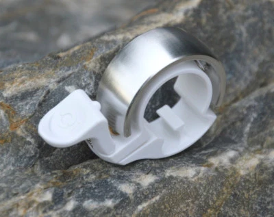 Campana de bicicleta Knog Oi clásica diseño Ringfömige pequeña campana de 0 7/8 pulgadas Foto 1 de 4