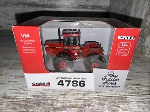 1/64 IH 4786 4WD w/ Front & Rear Duals, Toy Tractor Times 39 Anniversary Ertl - Picture 1 of 8
