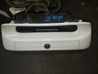 2019 RAM 2500 БЕЛАЯ РУЧКА ЗАДНЕЙ ДВЕРИ С КАМЕРОЙ И РЕМНЕМ БЕЗОПАСНОСТИ - Изображение 1 из 4