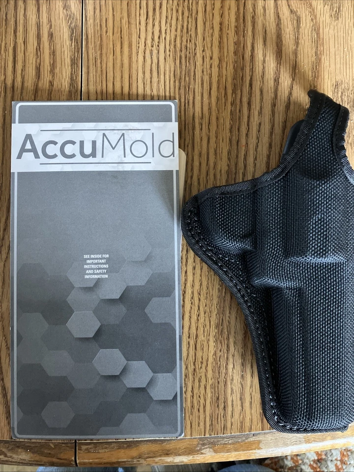 Bianchi Model #7001 AccuMold Holster Fits Med/Large Revolver w/ 4" Barrel Right - Image 1 of 1