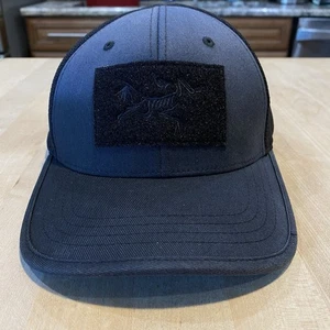 Gorra Arcteryx Leaf BAC - Gen 1 - Grande / XL Flexfit - Negra - Imagen 1 de 8