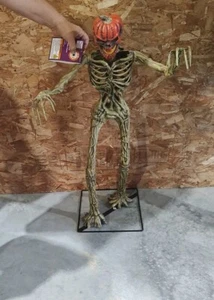 3 Fuß Kürbis Mini Inferno Skelett LED Home Akzente Halloween 2024 auf Lager Neu - Bild 1 von 11
