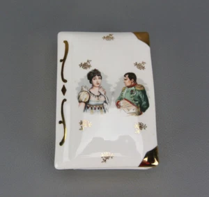Jolie boîte en porcelaine fine à l'éffigie de Napoléon et Joséphine, Limoges. - Picture 1 of 11