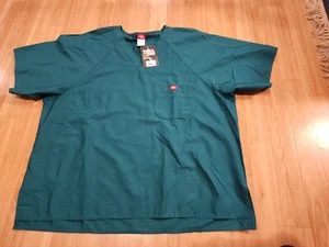 Dickies EDS GREEN Essentials Men's V-Neck Scrub Top - 816106 HTRZ NWT - Picture 1 of 7