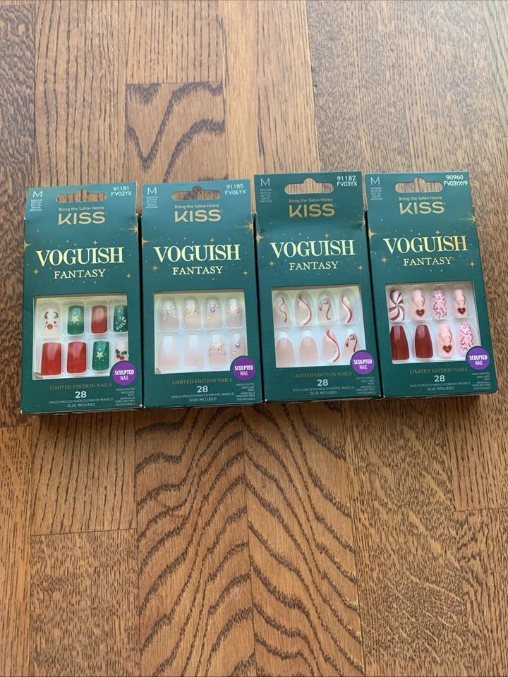 Paquete de cuatro uñas adhesivas Kiss edición de Navidad Foto 1 de 4