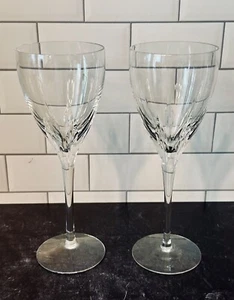 2 Lenox Crystal FIRELIGHT Platinum, Panel Cut 8 1/2" Wine Glasses Holds 6 oz EUC - Imagen 1 de 9