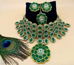 Collar de perlas indio Kundan pendientes Tikka Bollywood conjunto de joyas de novia - Imagen 1 de 23