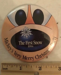 Mickey's Very Merry Christmas Party The First Snow 1994 Pin Button (A) - Imagen 1 de 2
