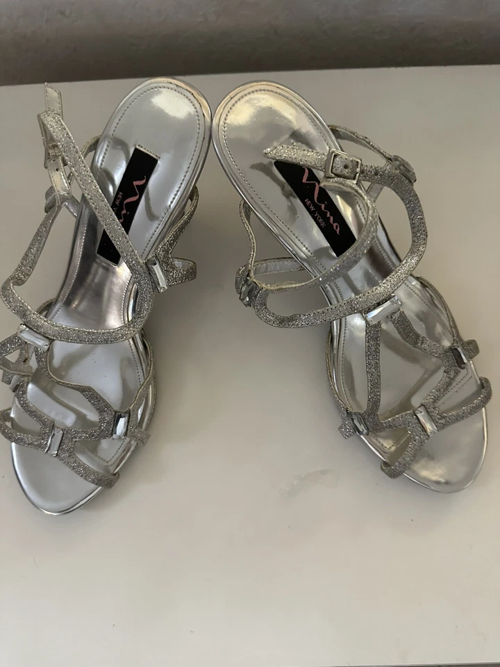 Mia Sling Back Plateado y Brillo Mujer’s Tacones Altos 8 Baile Formal Regreso a Casa Foto 1 de 4