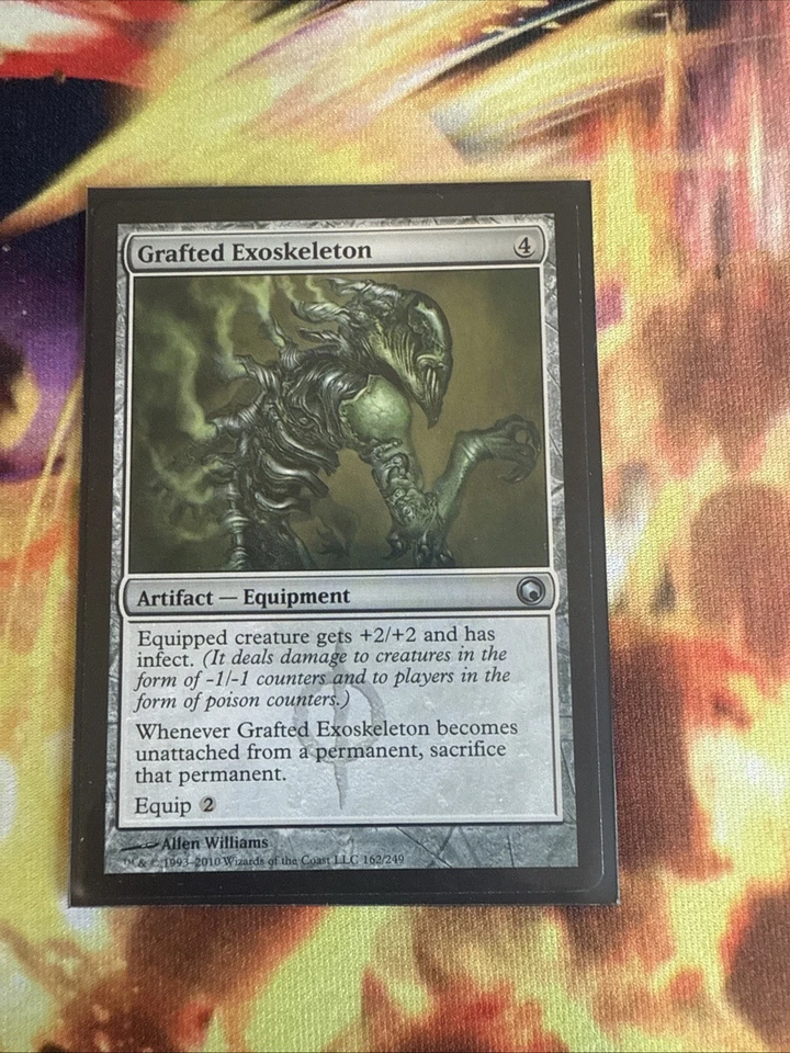 Grafted Exoskeleton Scars of Mirrodin Regular - Image 1 of 2