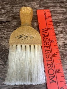 Vintage Friseursalon HALSSTAUBTUCH Holzgriffbürste - Bild 1 von 3