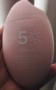 Fairy Skin Premium protezione solare schiarente ampio spettro spf 50 PA+++ - Foto 1 di 4