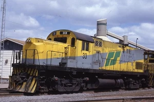Locomotora de tren de ferrocarril R&S 33 Port Alfred QC original 1989 foto diapositiva - Imagen 1 de 1