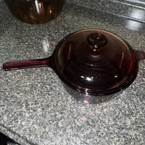 Pyrex Vision Corning Ware Cranberry Saucepan & Lid nonstick 2.5 L - Picture 1 of 5